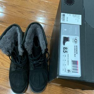 UGG Winter boot 8.5 with 1/2 box